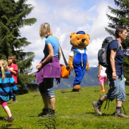 Dachstein West Hotel Gmbh-Kirchenwirt Russbach Русбах-ам-Пас-Ґшютт Екстер'єр фото